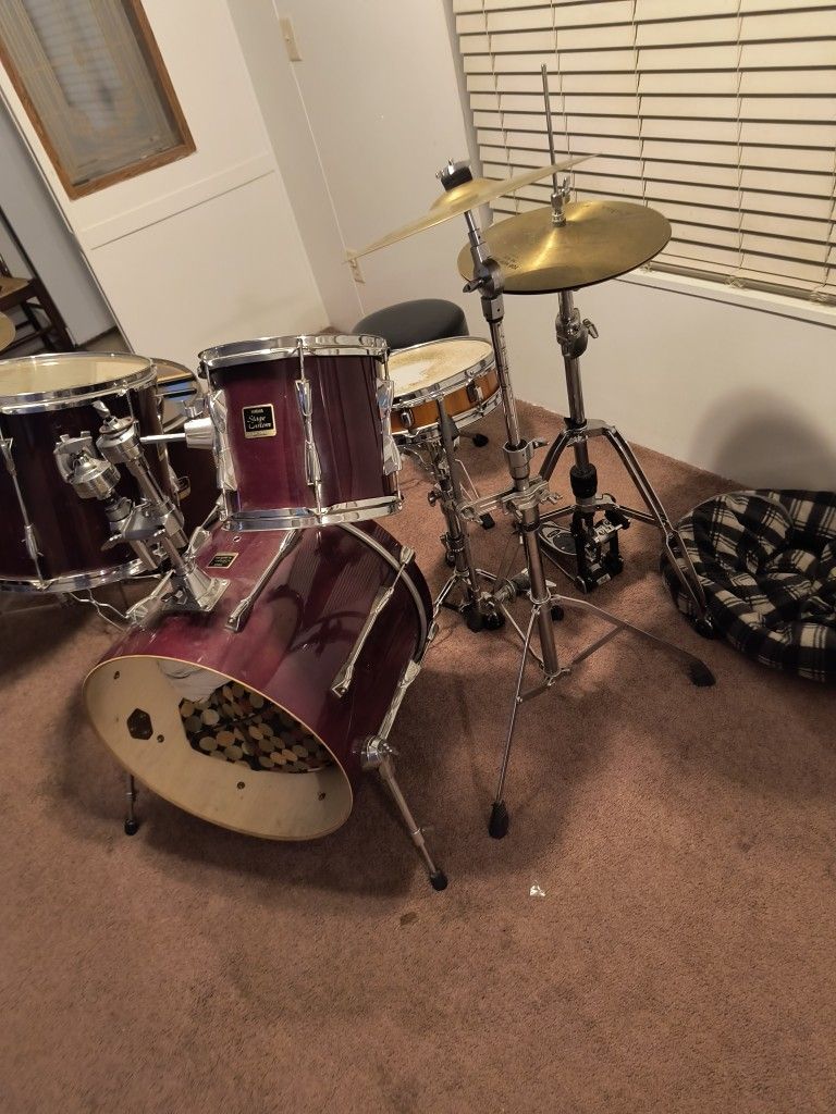 6 Piece Drums Set