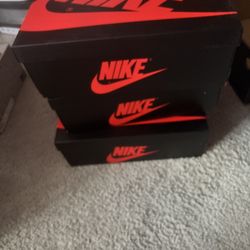 Jordan 1 Low OG Chicago