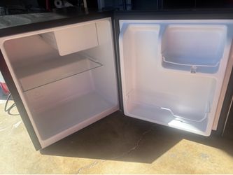 Hisense mini fridge