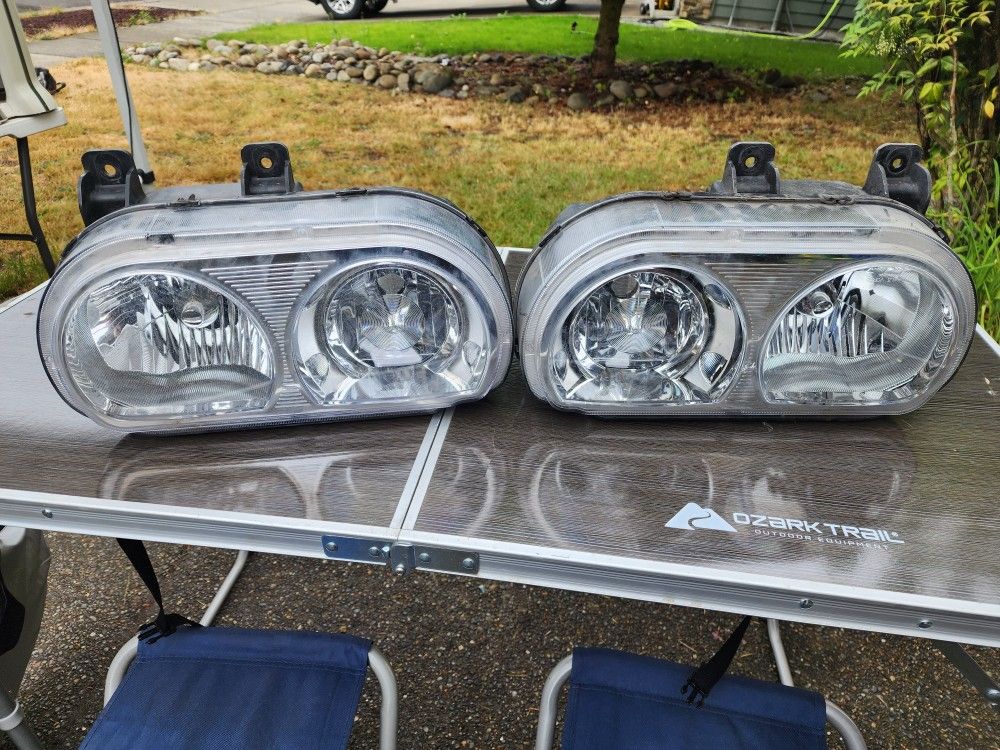 2014 Dodge Challenger Headlight Assemblies
