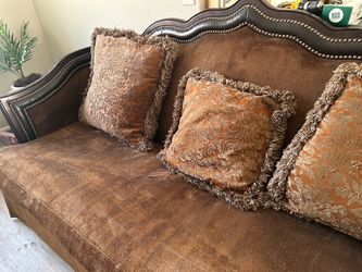 FREE LARGE COUCH