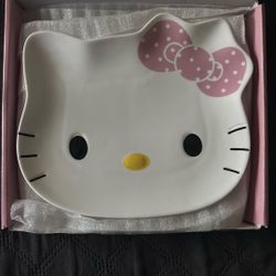 Hello Kitty Plates