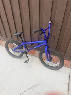 Mongoose Legion L20 BMX Bike – 20" Wheels (Like New)