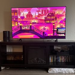 Large TV Stand/Entertainment Center
