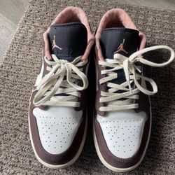 Jordan 1 “mocha” Lows - Size 9