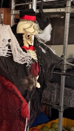 Hanging Skeleton Groom Halloween Decoration