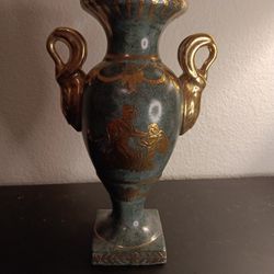 EXQUISITE VTG Sevres Style Nora Fenton Canada 12" Gilted Dual Handle Urn Vase.
