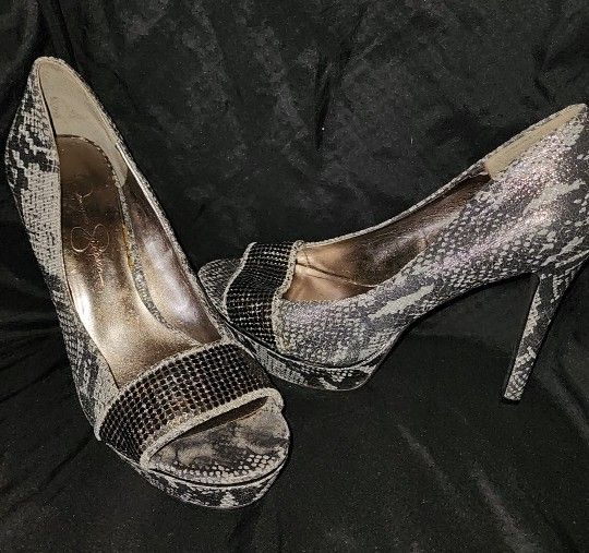 Womens 5" Gray Snake Skin Design Stiletto's 7 1/2 B by Jessica Simpson. Open Toe, Platforms, Shiney Flat Metallic Dots Across The Toes. Hi Heel Shoes 