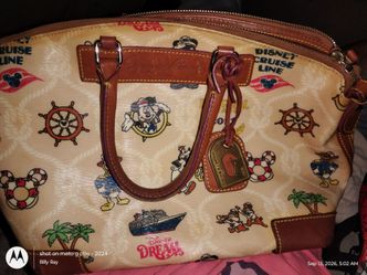 Dooney and Bourke Hand bag