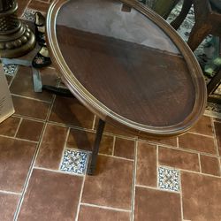 Antique Table  With Picture Frame $75 OBO