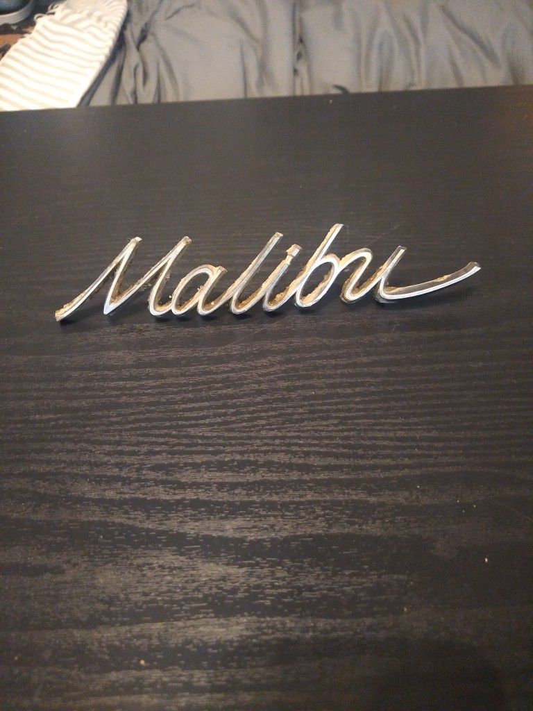 Chevy Malibu Emblem