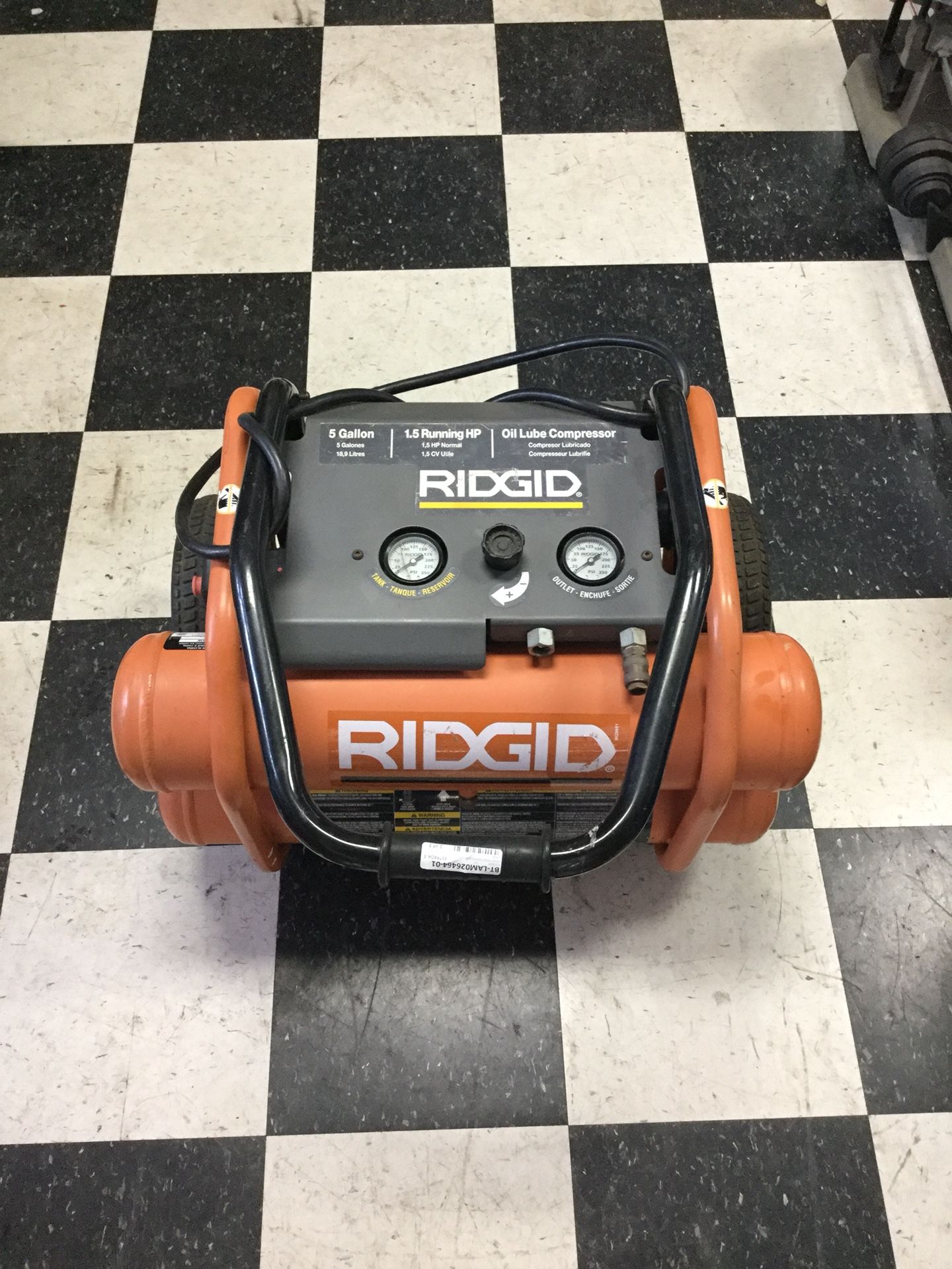 Ridgid 5 gallon air compressor OL50135W