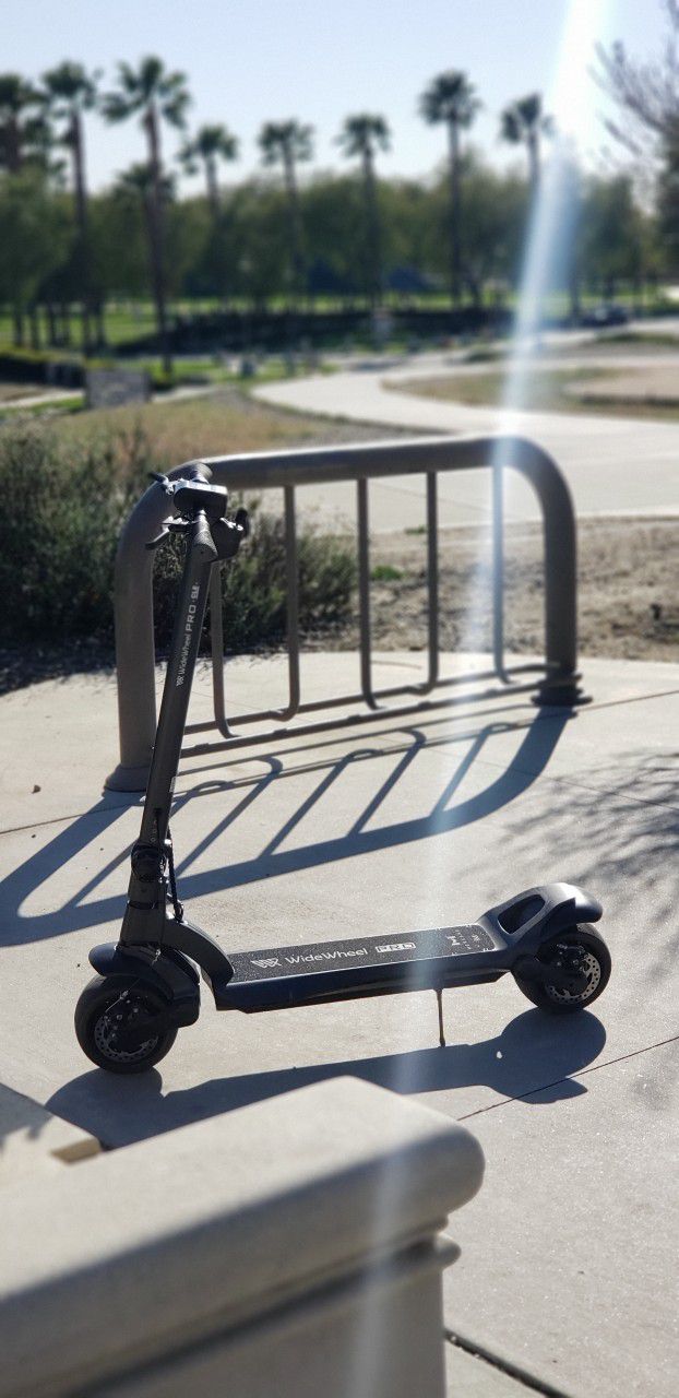 New! Electric E- Scooter  Wide Wheel Pro 1,000W Dual Motor. Pick Up In West Covina Or Delivered Sale: $1,000 🚨🚨🚨