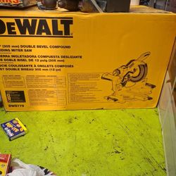 Dewalt 12 Inch (305 Mm Double Bevel Compound