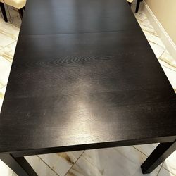 Extendable Dining Table 