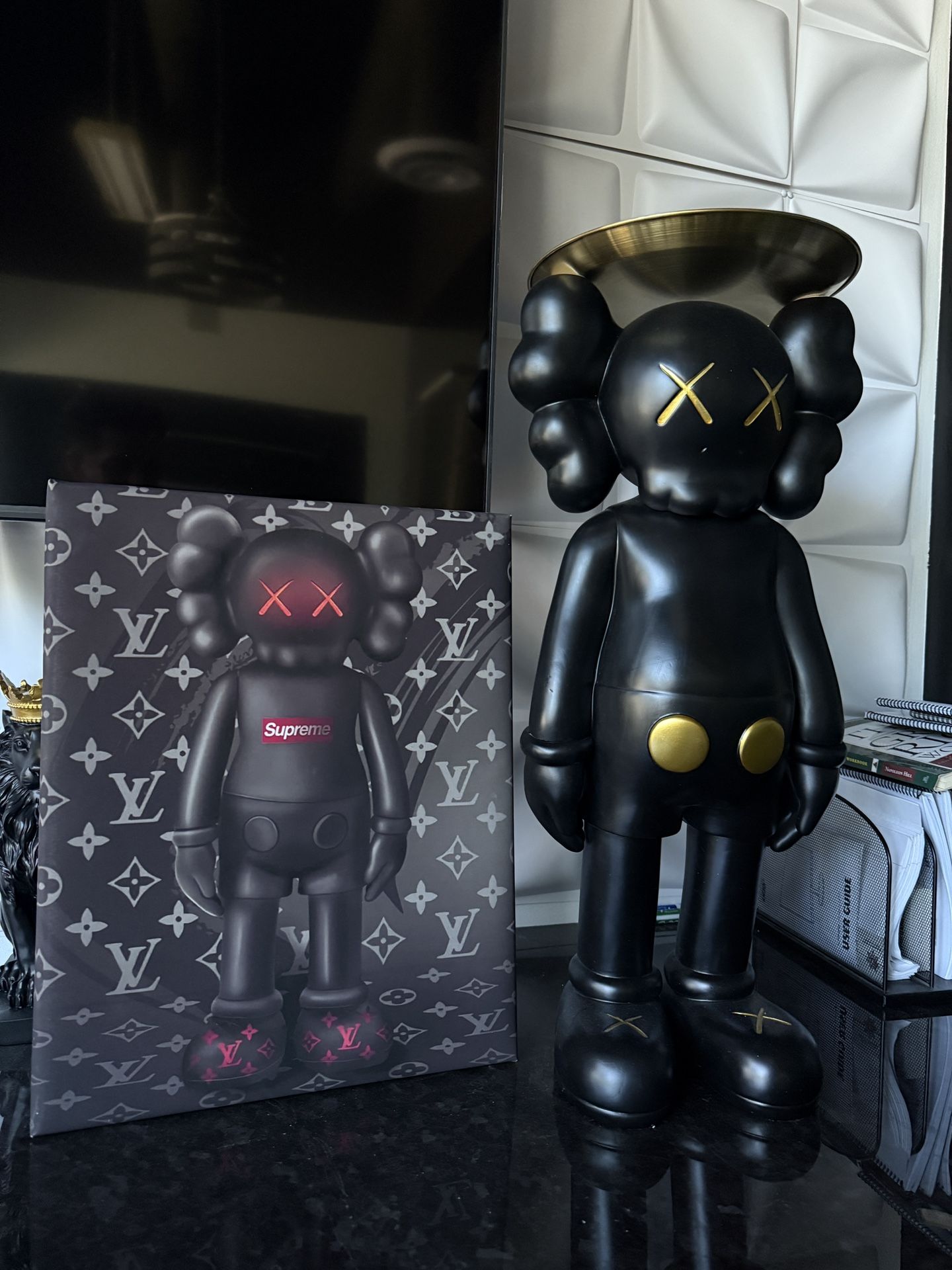 Kaws Statue With Tray With Poster 