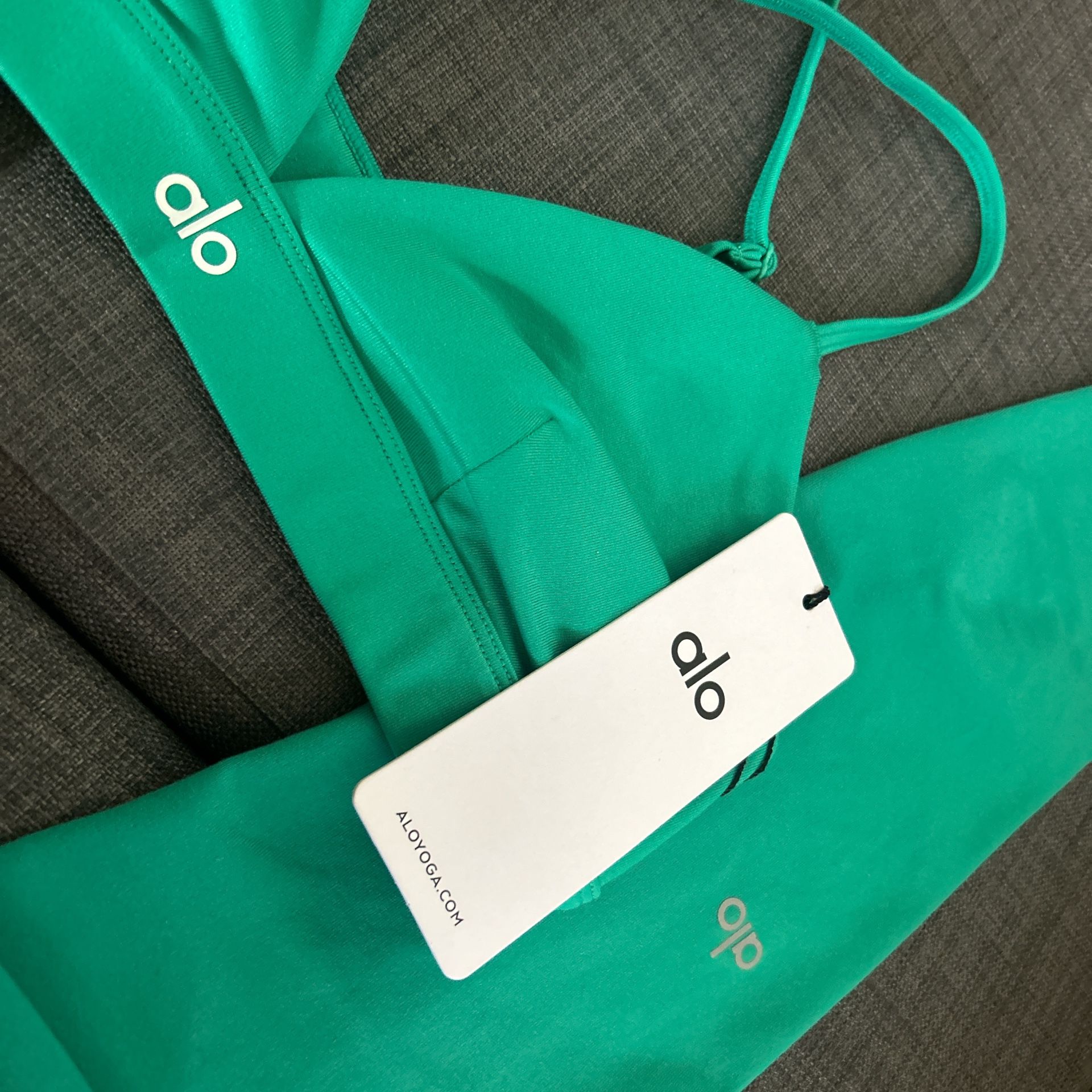Alo Yoga Set