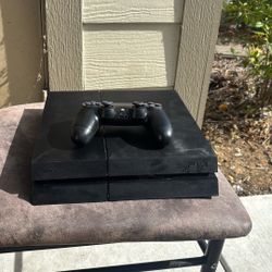  PS4 With Controller All Cords Included 