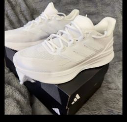 Adidas Woman’s 8.5 running shoes