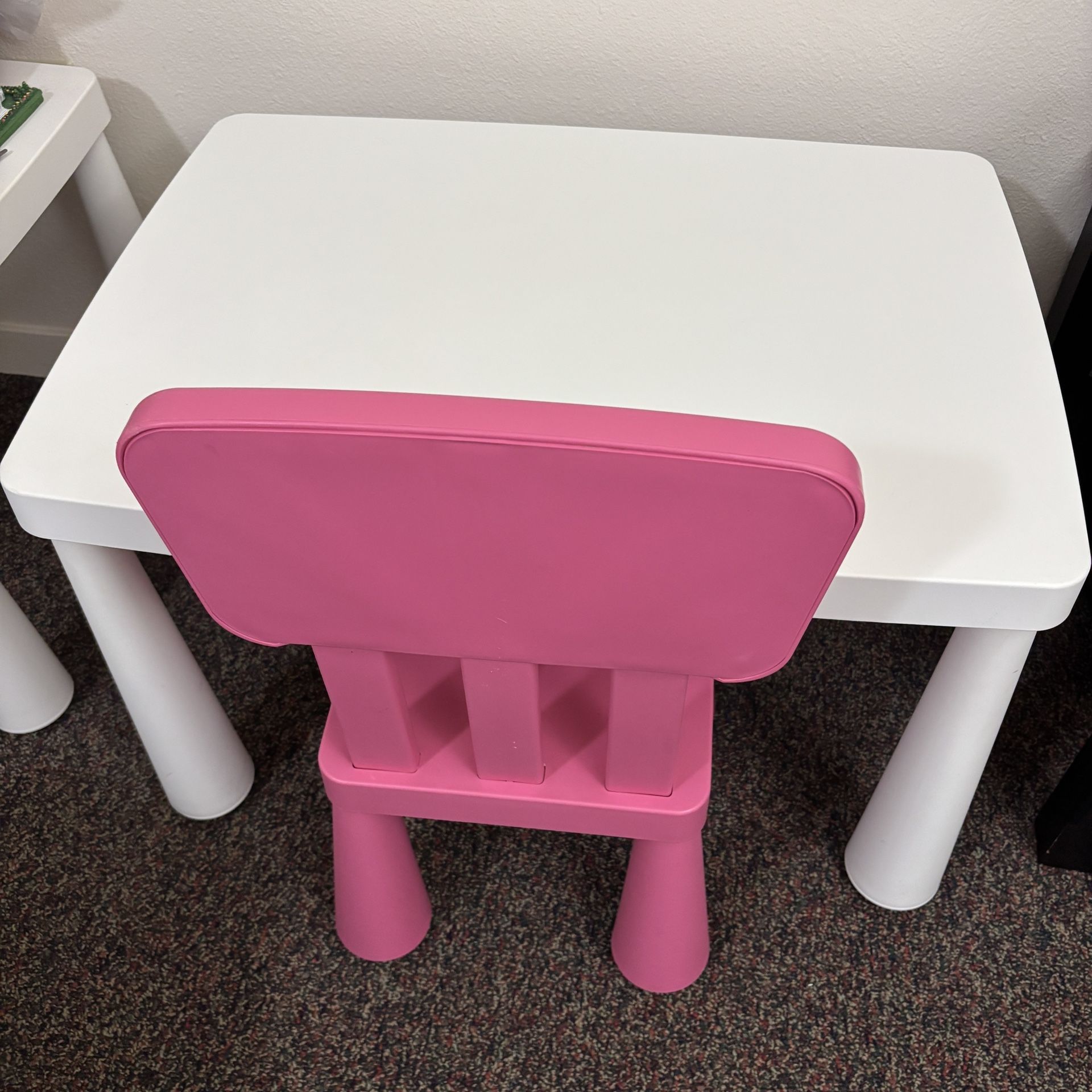 Ikea Mammut Children's Table Chair+lamp
