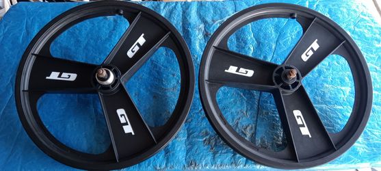 GT performer fan mags
