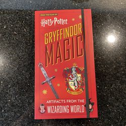 Harry Potter : Gryffindor Magic: Artifacts from the Wizarding World