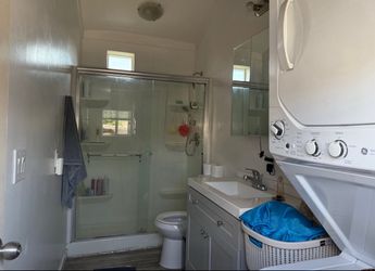 Mobile studio house