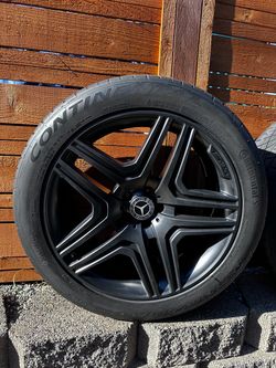 Mercedes-Benz AMG 21" Wheels with Continental ExtremeContact DWS 06 Plus Tires
