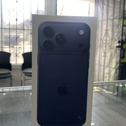 iPhone 17 pro max 2TB unlock!! Financing available !!!