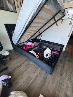 Full Size Lift-Up Storage Bed + Memory Foam Mattress – $300 OBO-GREAT CONDITION