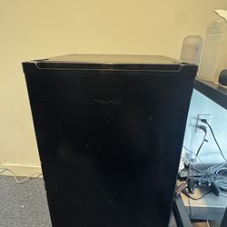 Hisense Mini Fridge