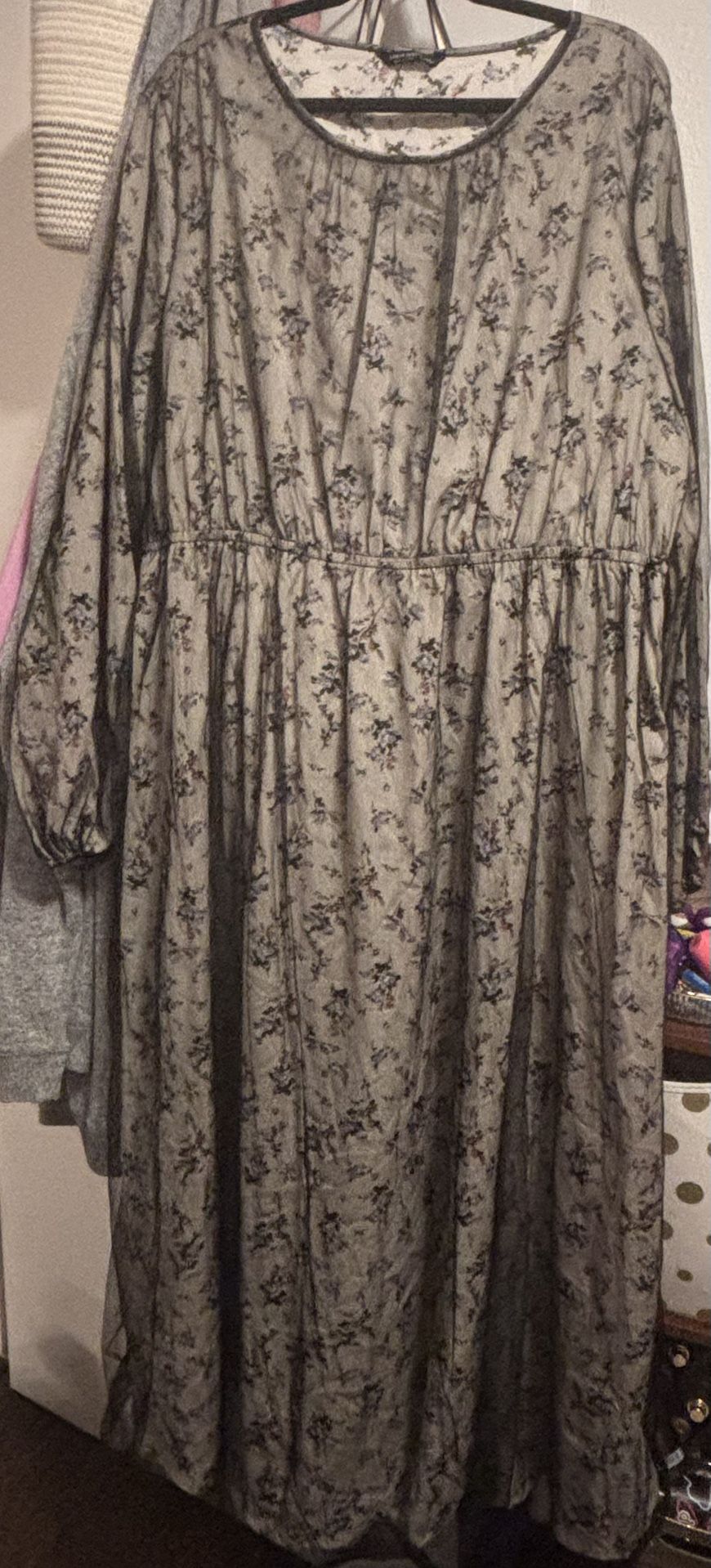 Flowery Dress 