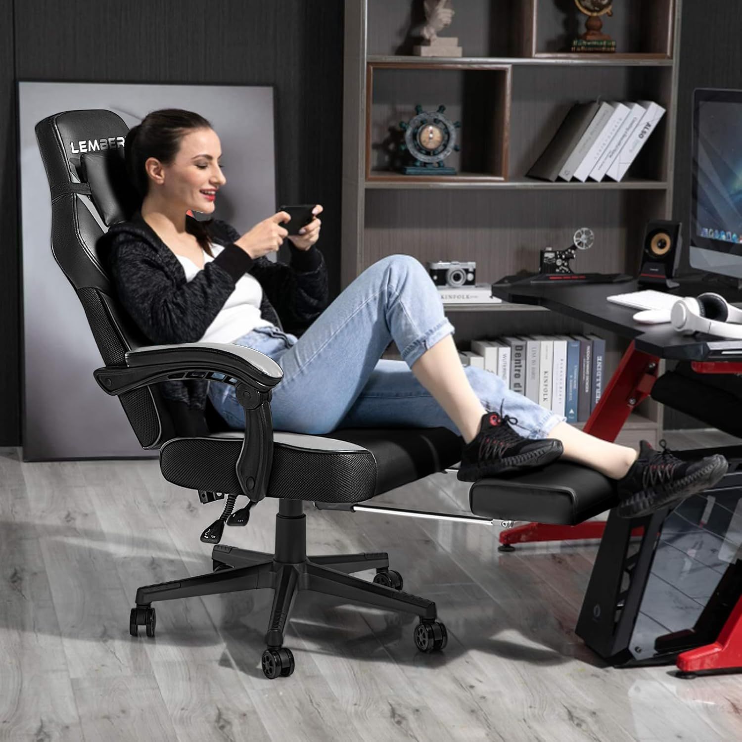 LEMBERI Gaming Chairs with Footrest,Ergonomic Video Game Chairs for Adults,Big and Tall Chair 400lb Weight Capacity, Racing Style Computer Gamer Chair