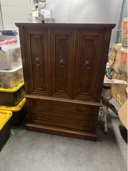 Dresser