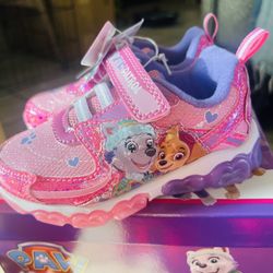 NEW PAW PATROL TODDLER SHOES SIZE 7 LIGHT UP! SHOES ARE VERY PRETTY