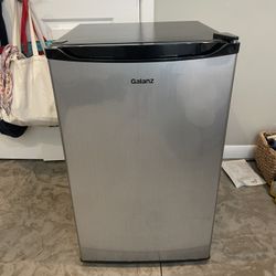 Galanz Mini Fridge