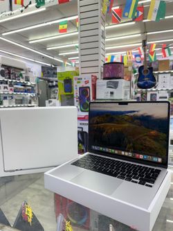 MacBook air M2 chip 13inch 256Gb