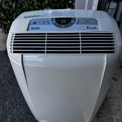 DeLonghi Pinguino PAC CN120E 12,000 Cooling Capacity (BTU) 