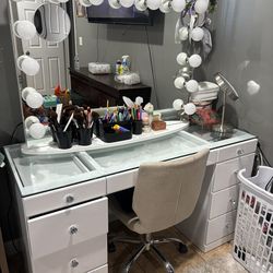 Make up vanity