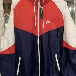 Brand New Men’s Nike Windbreaker Size XL