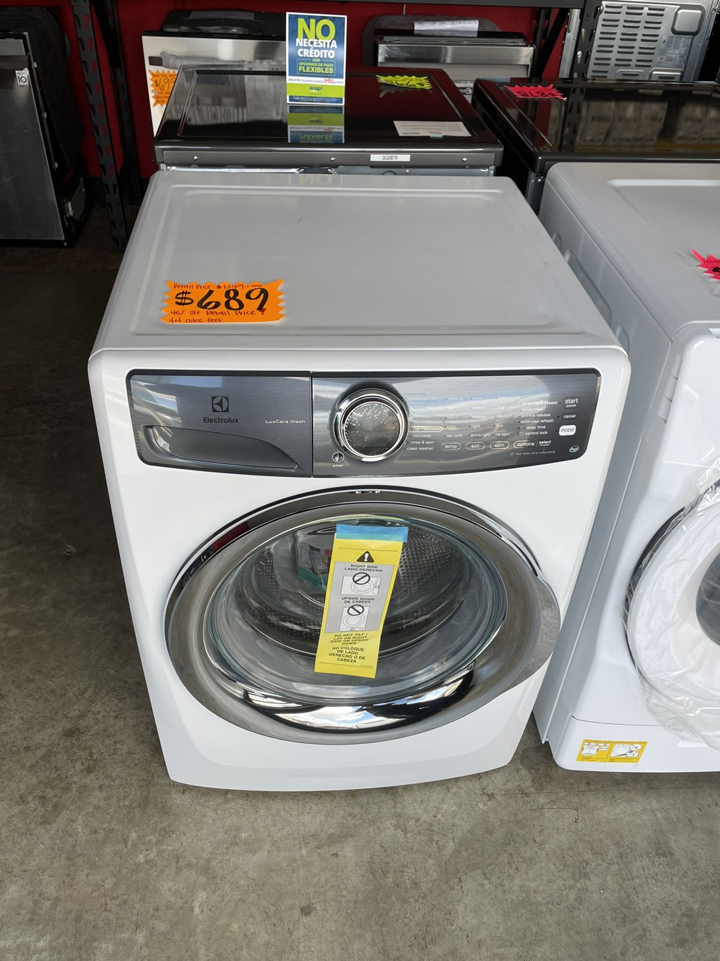 New Electrolux Front Load Washer 4.4 Cubic Feet 
