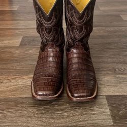 9 1/2 Alligator Belly Boots 
