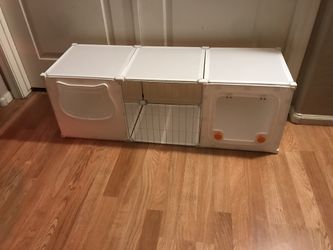 Modern Plastic Cat Kitty House