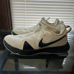 Nike PG 4 Black & White