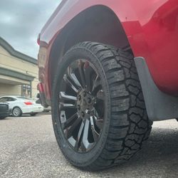 22x9 6x139 Wheels And Tires 33/1250/22 WinRun X/RT