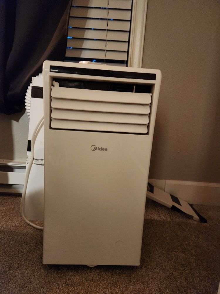 Midea Floor Standing AC