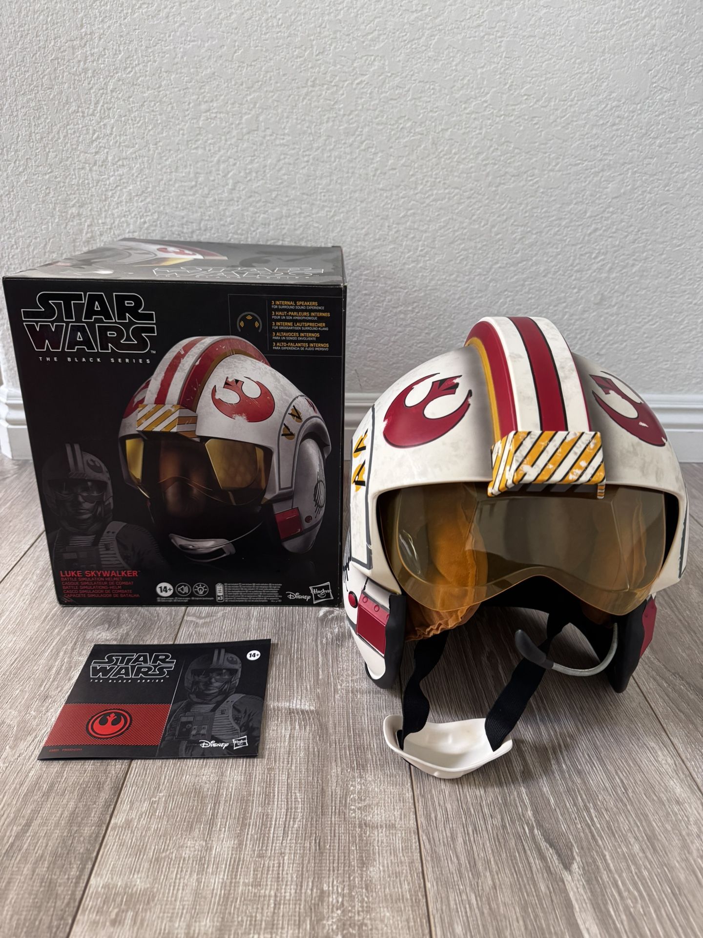 Star Wars The Black Series Luke Skywalker Battle Simulation Helmet - New