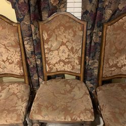 Table chairs *6