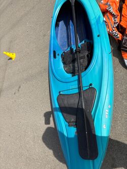 Lifetime Payette 98 Sit-In Kayak (with paddle)