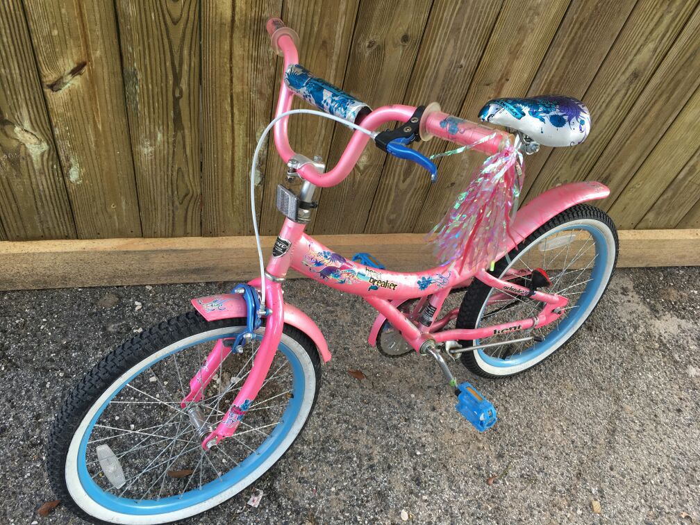 Pink Girls bike with splash guards on wheels